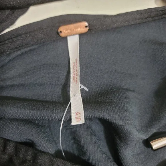 Free People Elouise Black Satin Long Sleeve Blouse Oversized Boho V-Neck Top XS - Picture 11 of 13